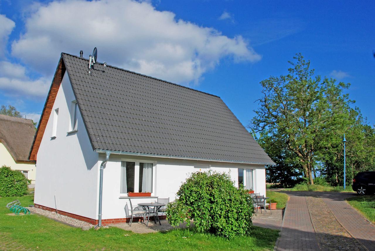 Ferienwohnungen im Haus am Deich Middelhagen Exterior foto